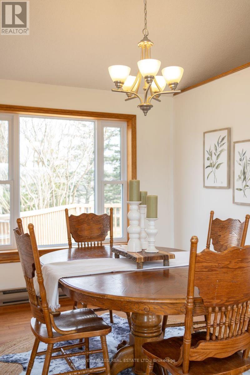 1015 County 2 Road, Prince Edward County, Ontario  K0K 2J0 - Photo 4 - X12443031