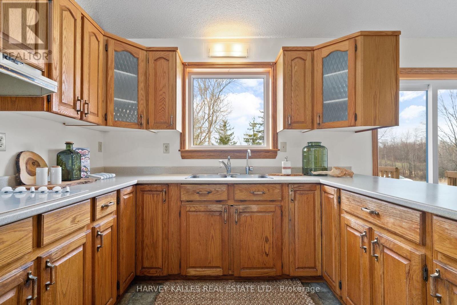 1015 County 2 Road, Prince Edward County, Ontario  K0K 2J0 - Photo 5 - X12443031