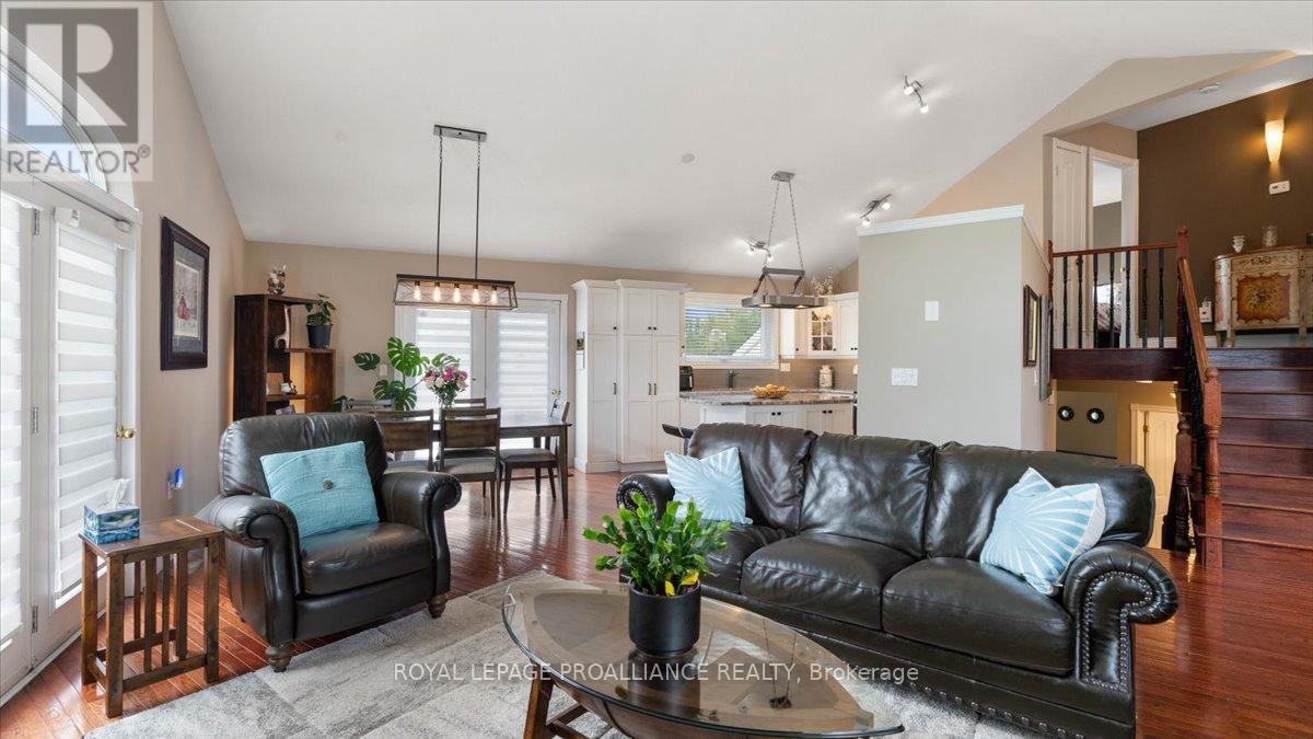 256 Edward Street, Stirling-Rawdon, Ontario  K0K 3E0 - Photo 9 - X12443217