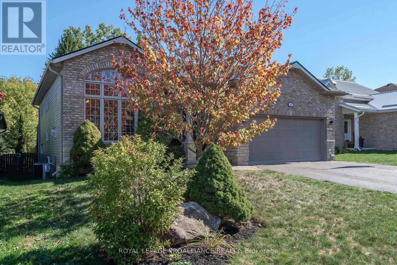 16 Kyle Court, Quinte West, Ontario  K0K 2C0 - Photo 2 - X12443241