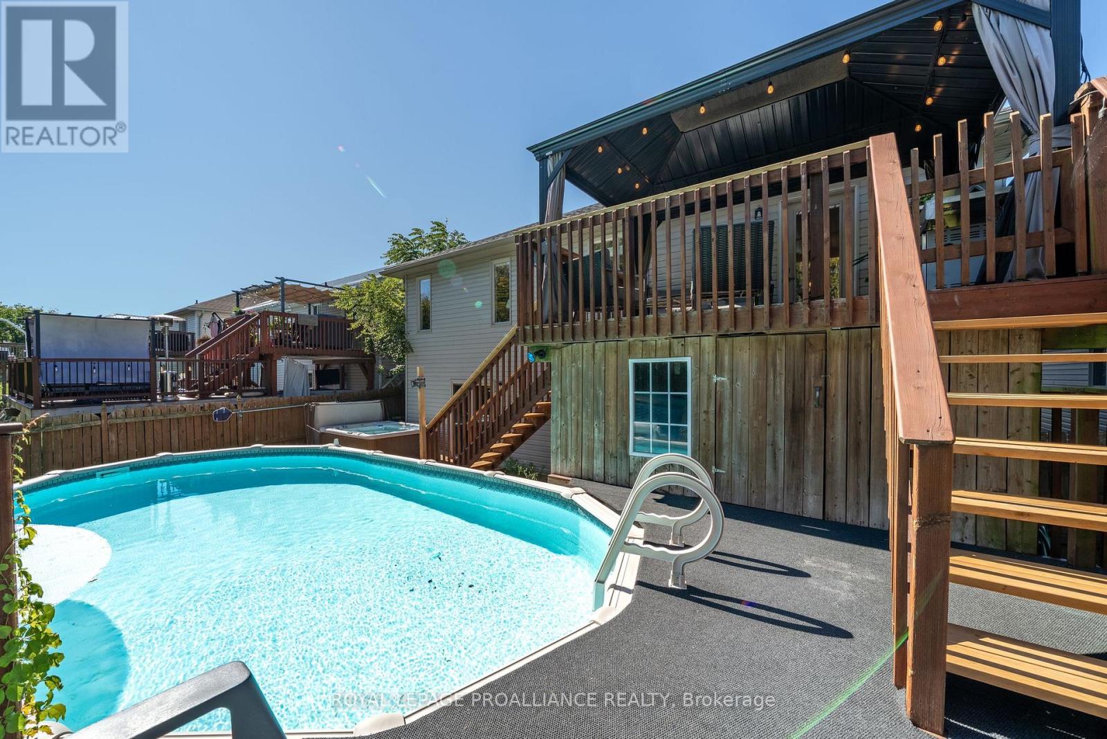 16 Kyle Court, Quinte West, Ontario  K0K 2C0 - Photo 35 - X12443241