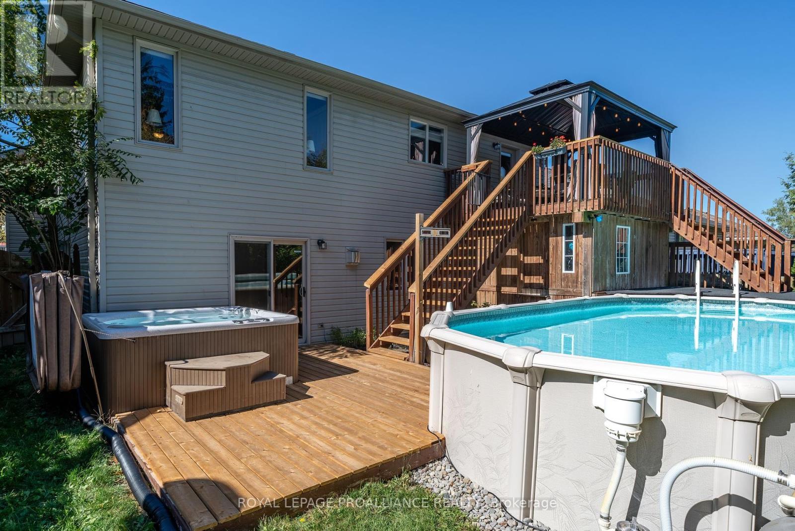 16 Kyle Court, Quinte West, Ontario  K0K 2C0 - Photo 41 - X12443241