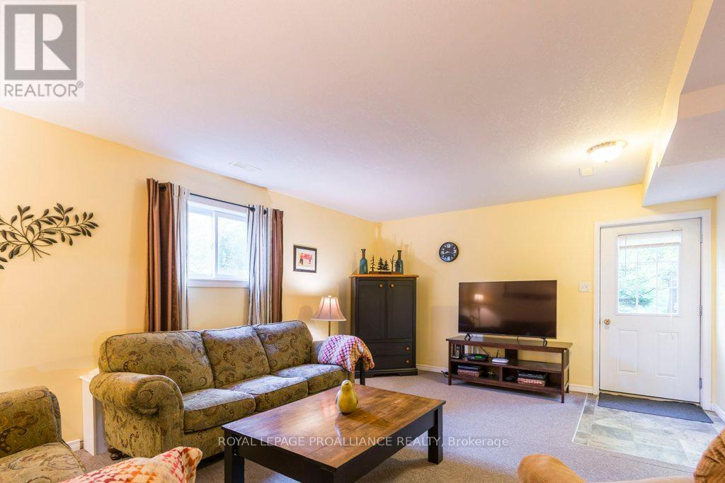 79 Duncan Street, Centre Hastings, Ontario  K0K 2K0 - Photo 22 - X12443342