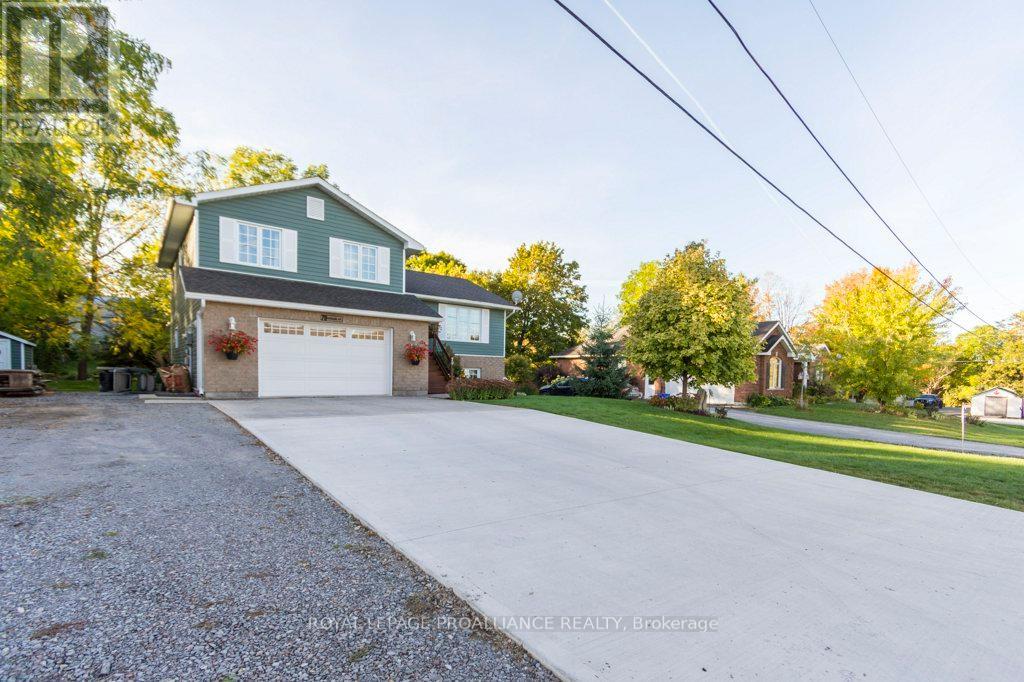 79 Duncan Street, Centre Hastings, Ontario  K0K 2K0 - Photo 5 - X12443342