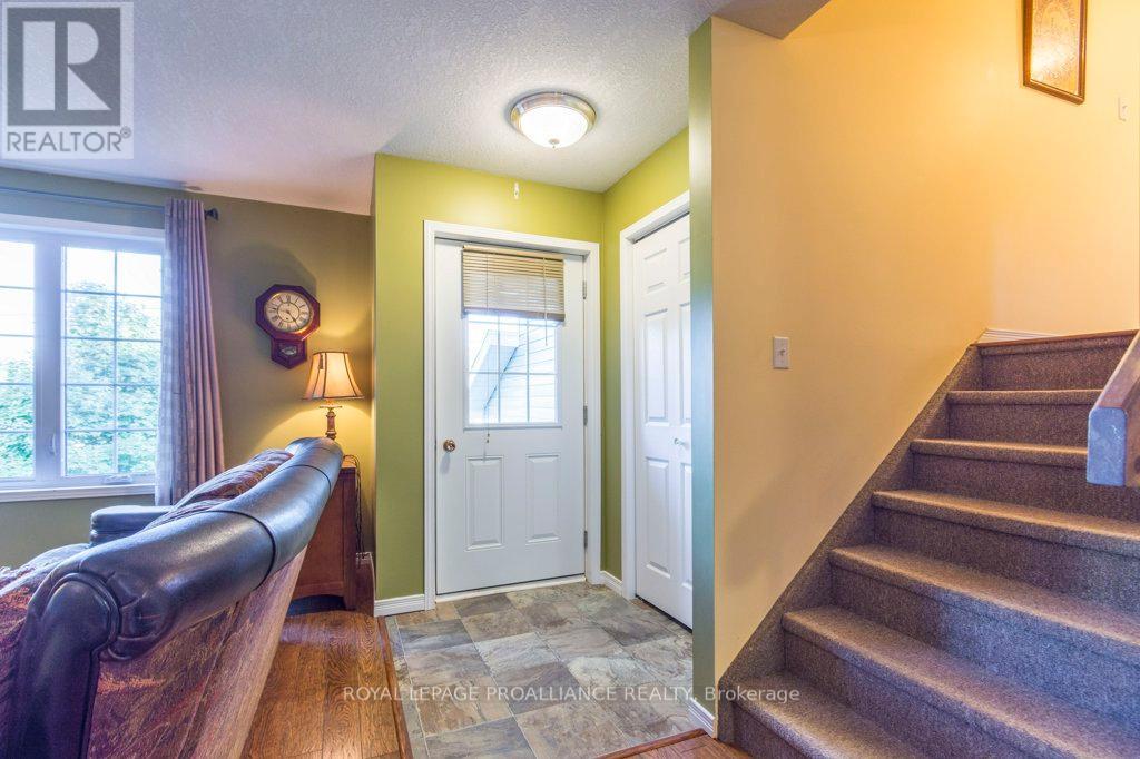 79 Duncan Street, Centre Hastings, Ontario  K0K 2K0 - Photo 6 - X12443342
