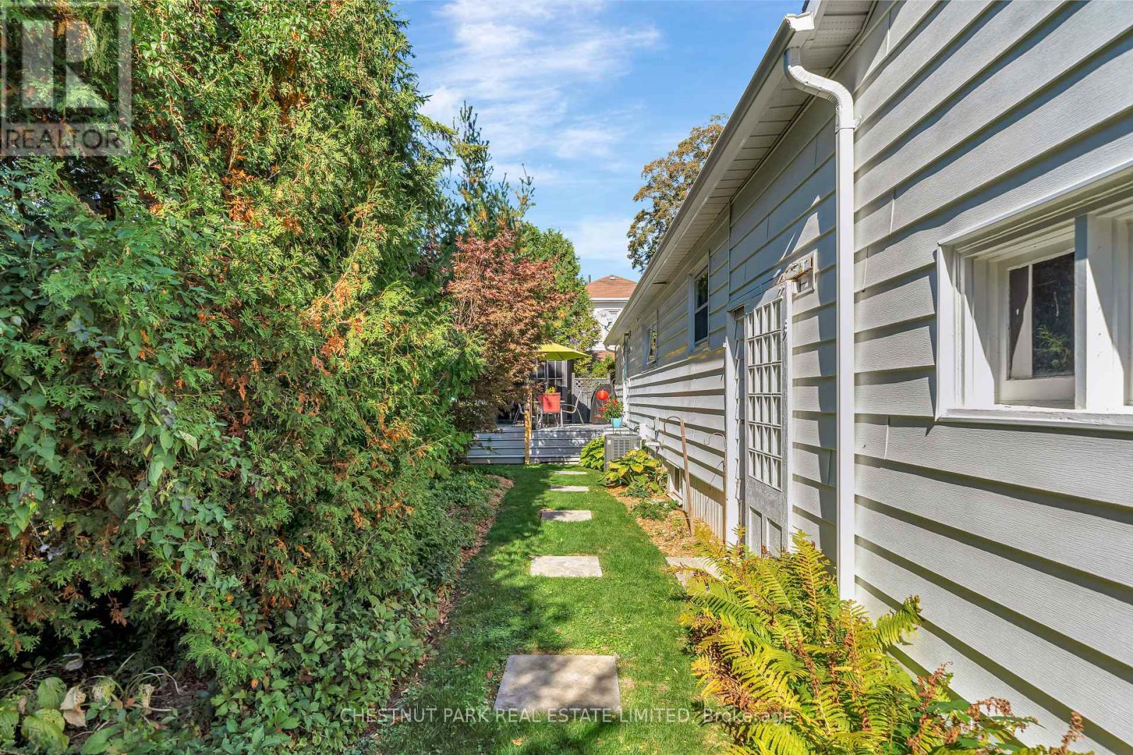 4 Elm Street, Prince Edward County, Ontario  K0K 2T0 - Photo 22 - X12443575