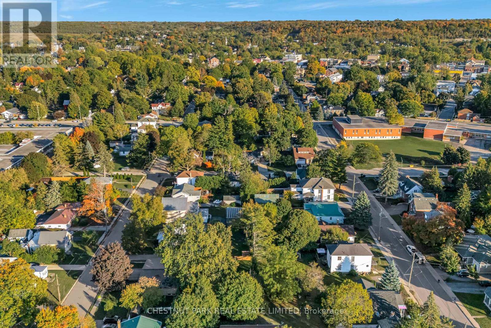4 Elm Street, Prince Edward County, Ontario  K0K 2T0 - Photo 3 - X12443575