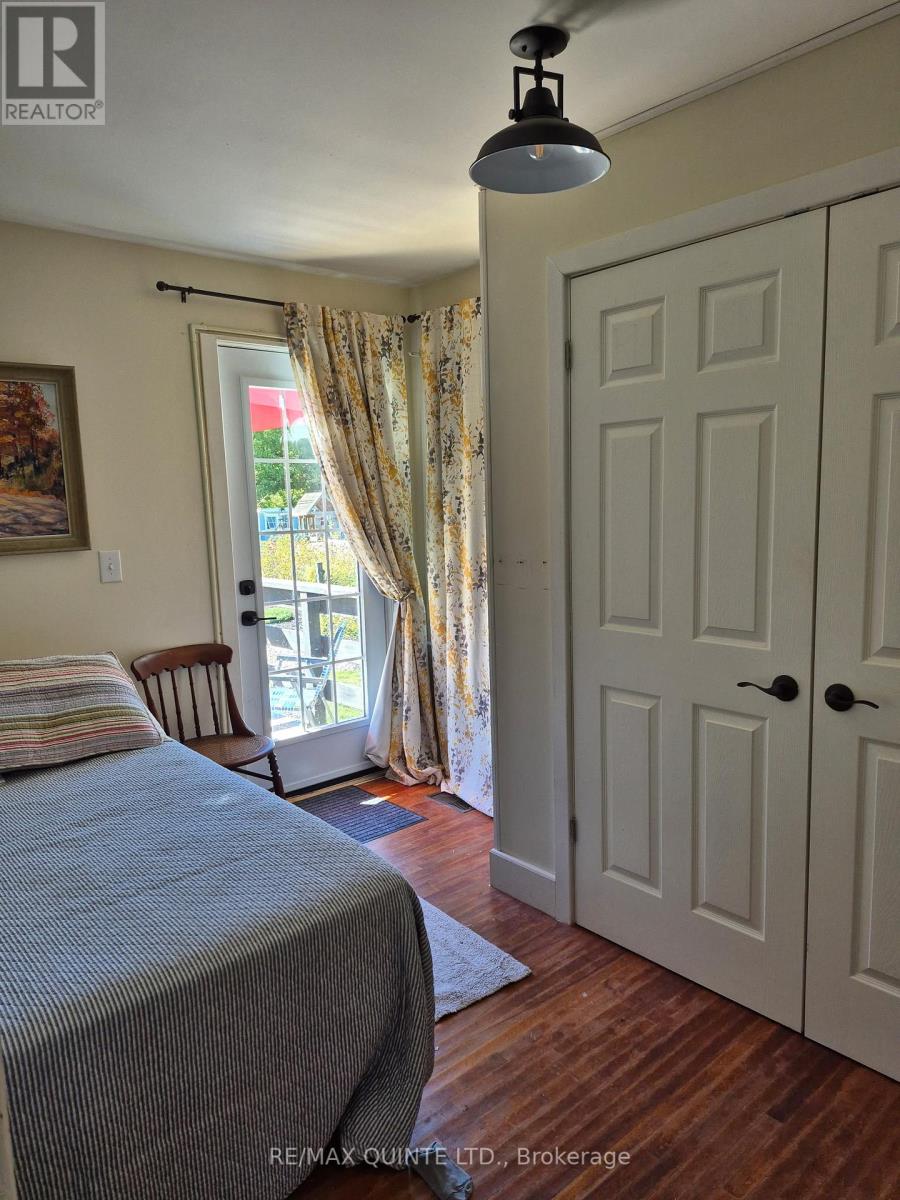 107 Ashley Street, Belleville, Ontario  K0K 2B0 - Photo 10 - X12443998