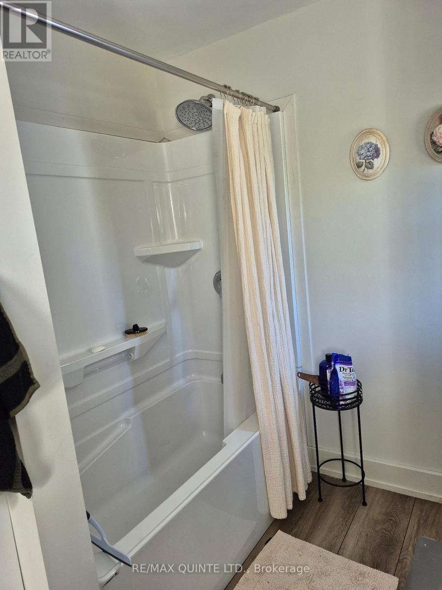 107 Ashley Street, Belleville, Ontario  K0K 2B0 - Photo 13 - X12443998