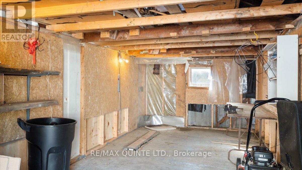 107 Ashley Street, Belleville, Ontario  K0K 2B0 - Photo 17 - X12443998