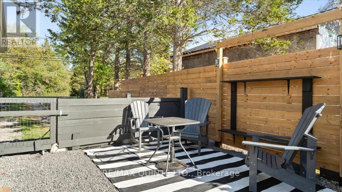 107 Ashley Street, Belleville, Ontario  K0K 2B0 - Photo 18 - X12443998