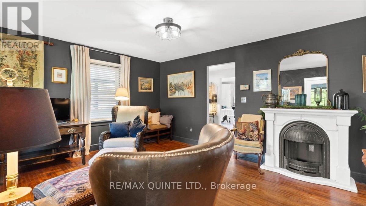 107 Ashley Street, Belleville, Ontario  K0K 2B0 - Photo 19 - X12443998