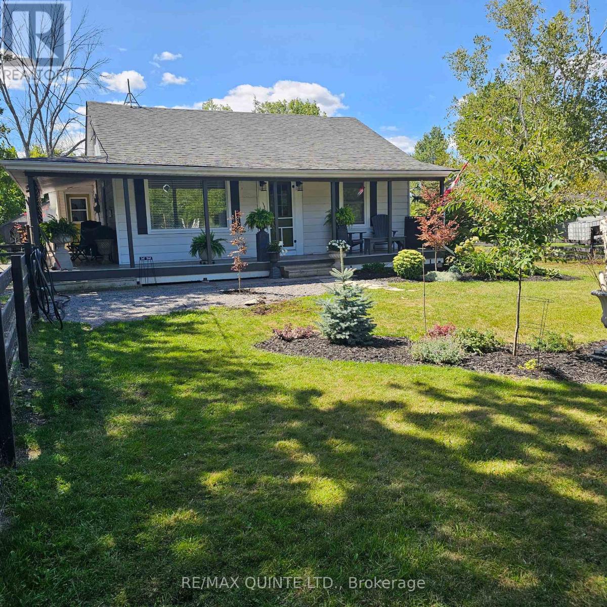 107 Ashley Street, Belleville, Ontario  K0K 2B0 - Photo 2 - X12443998