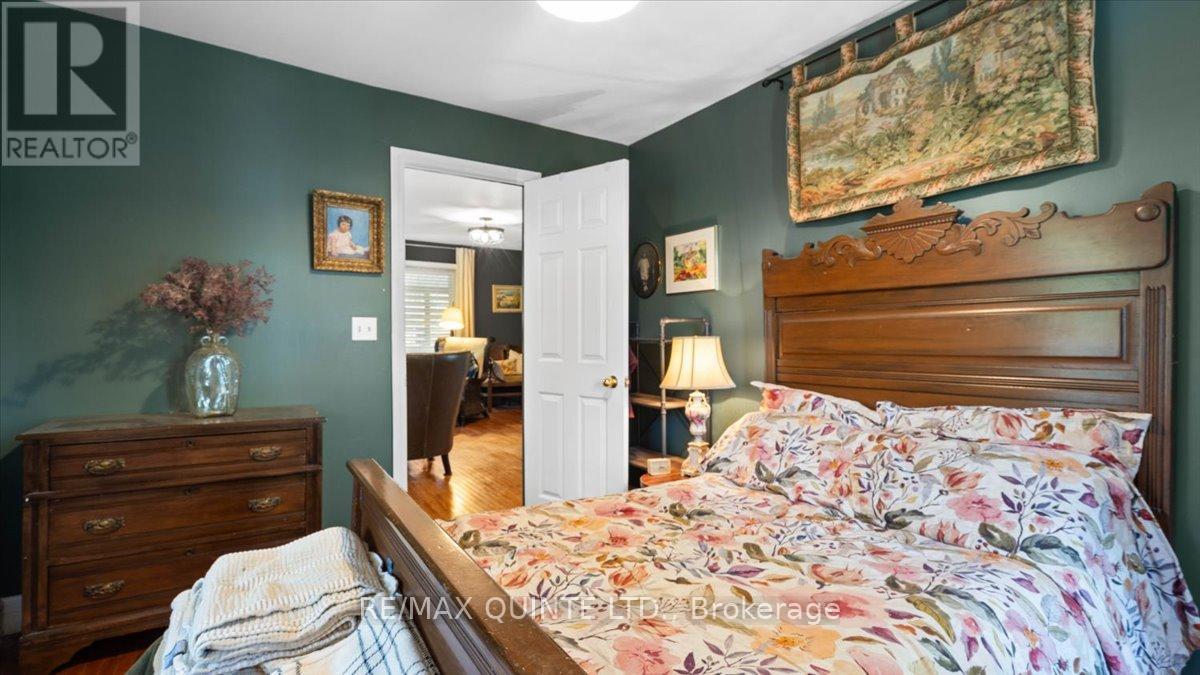 107 Ashley Street, Belleville, Ontario  K0K 2B0 - Photo 24 - X12443998