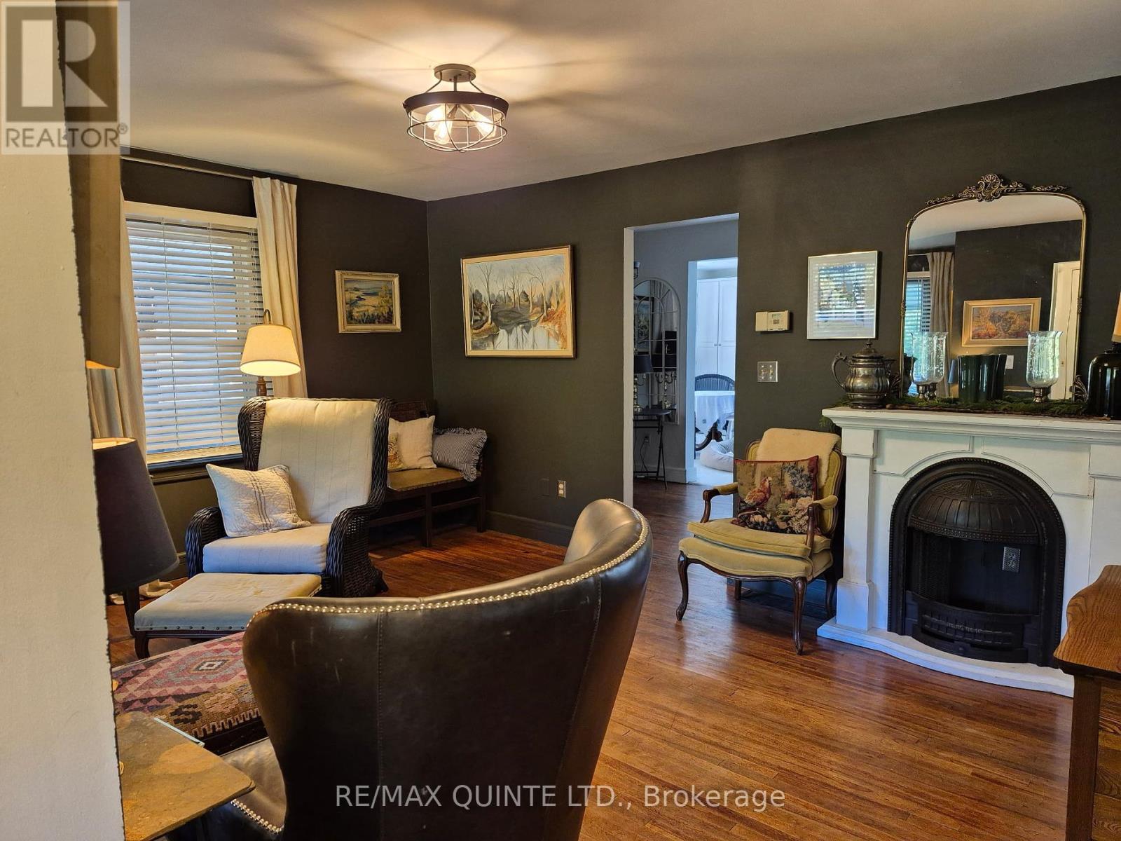 107 Ashley Street, Belleville, Ontario  K0K 2B0 - Photo 8 - X12443998