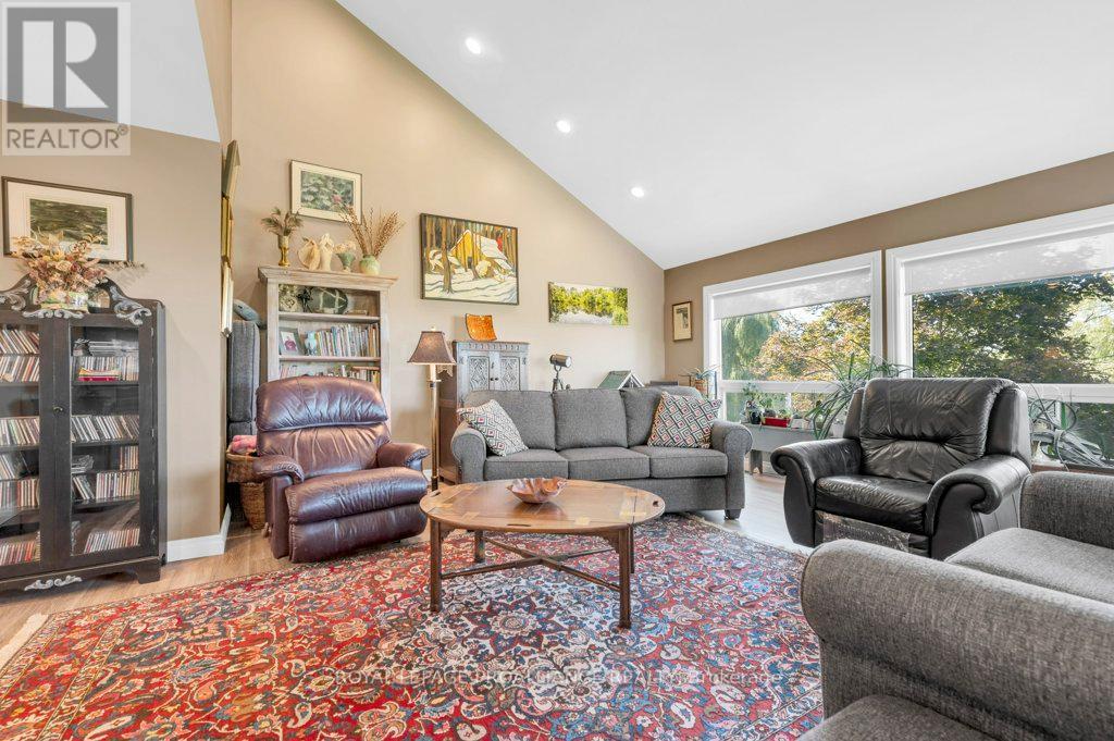 563 Flying Club Road, Quinte West, Ontario  K0K 3E0 - Photo 13 - X12444070