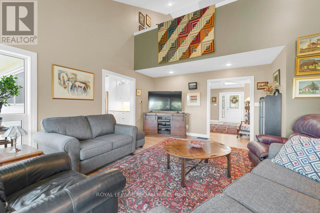 563 Flying Club Road, Quinte West, Ontario  K0K 3E0 - Photo 14 - X12444070