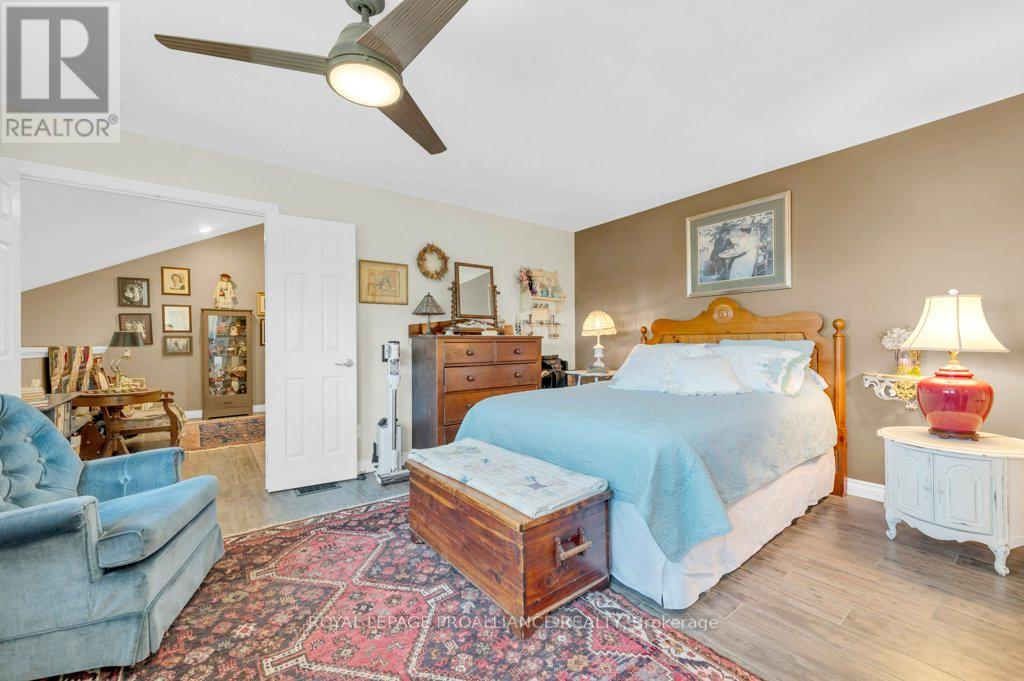 563 Flying Club Road, Quinte West, Ontario  K0K 3E0 - Photo 25 - X12444070