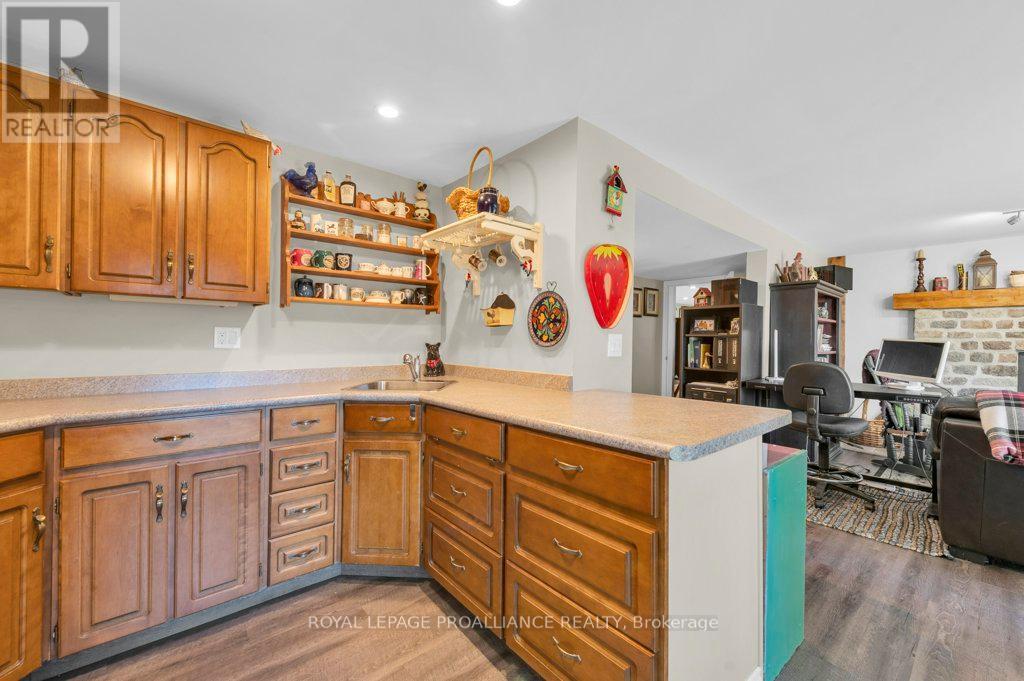 563 Flying Club Road, Quinte West, Ontario  K0K 3E0 - Photo 32 - X12444070