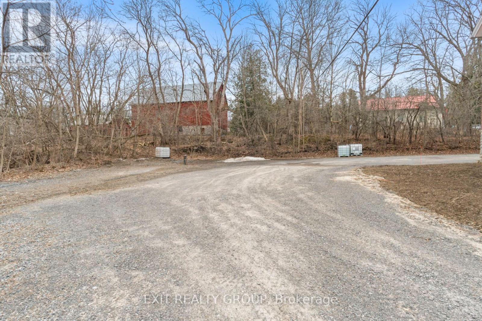 44 Union Road, Prince Edward County, Ontario  K8N 4Z7 - Photo 31 - X12444073