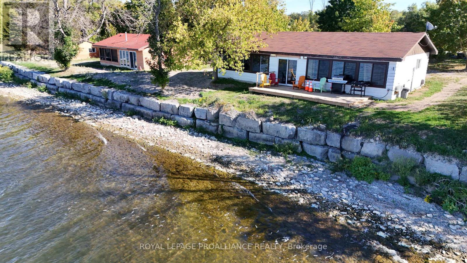 34 Owen Lane, Prince Edward County, Ontario  K0K 1W0 - Photo 25 - X12444226