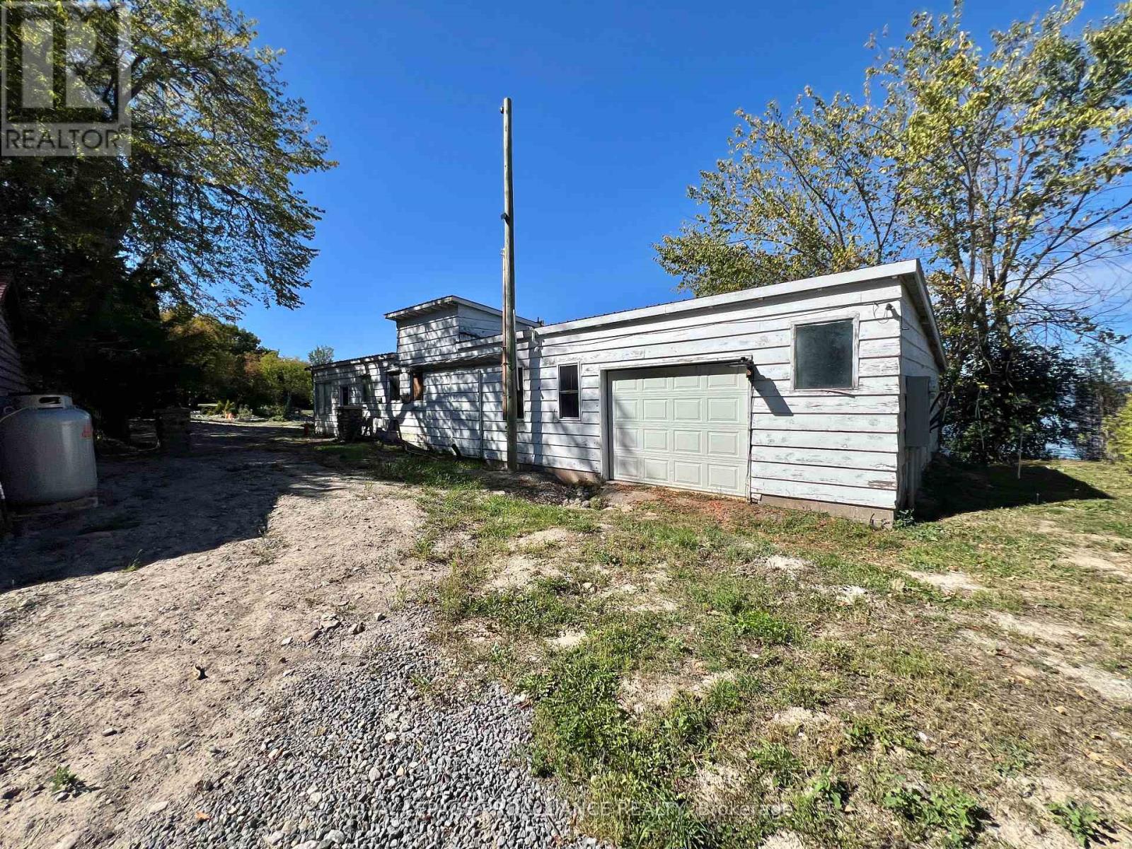 34 Owen Lane, Prince Edward County, Ontario  K0K 1W0 - Photo 28 - X12444226