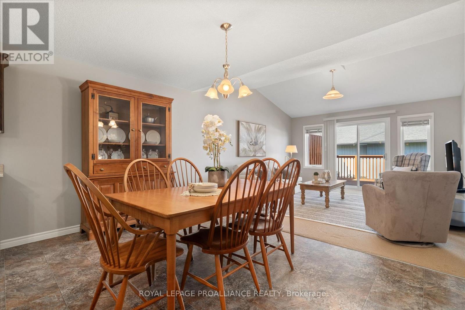23 Chinook Street, Belleville, Ontario  K8P 0C6 - Photo 18 - X12444299