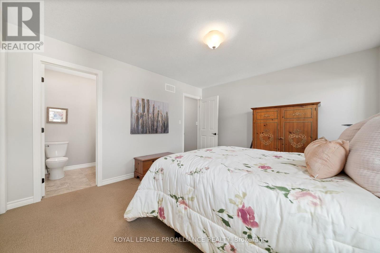 23 Chinook Street, Belleville, Ontario  K8P 0C6 - Photo 24 - X12444299