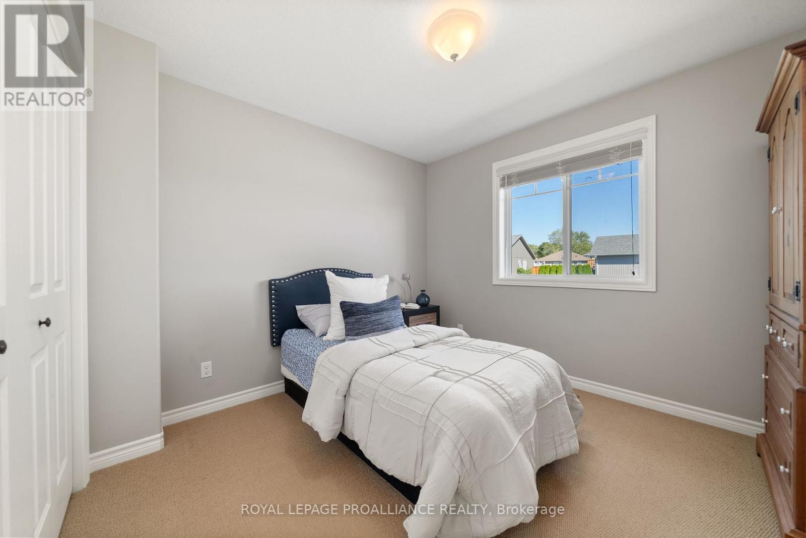 23 Chinook Street, Belleville, Ontario  K8P 0C6 - Photo 27 - X12444299