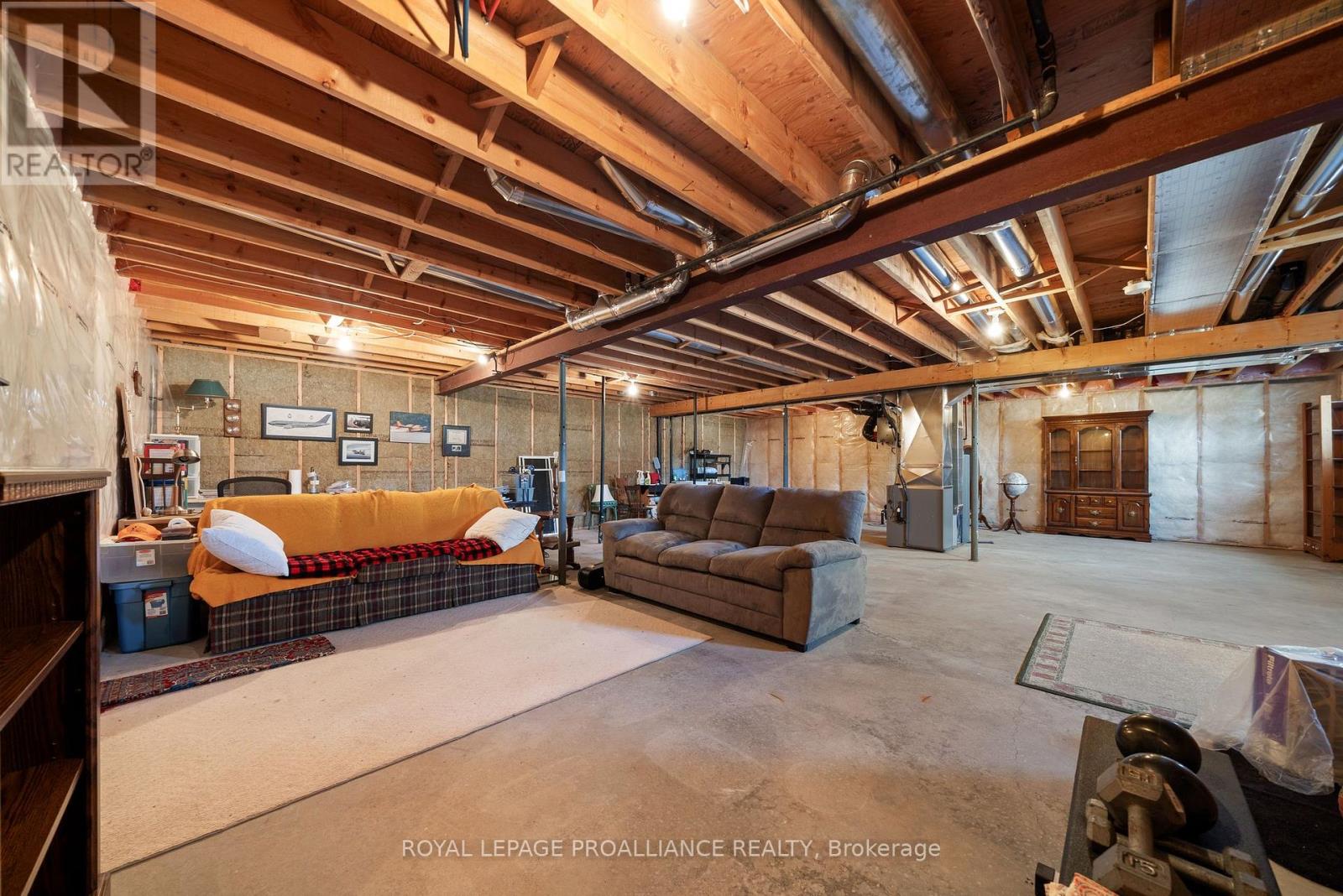 23 Chinook Street, Belleville, Ontario  K8P 0C6 - Photo 35 - X12444299