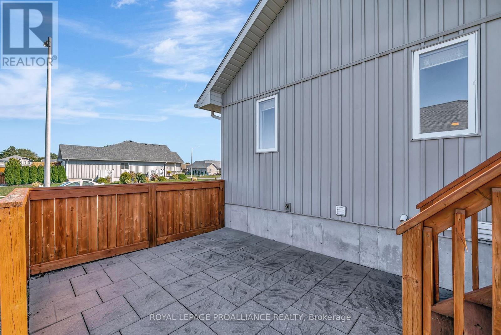 23 Chinook Street, Belleville, Ontario  K8P 0C6 - Photo 42 - X12444299