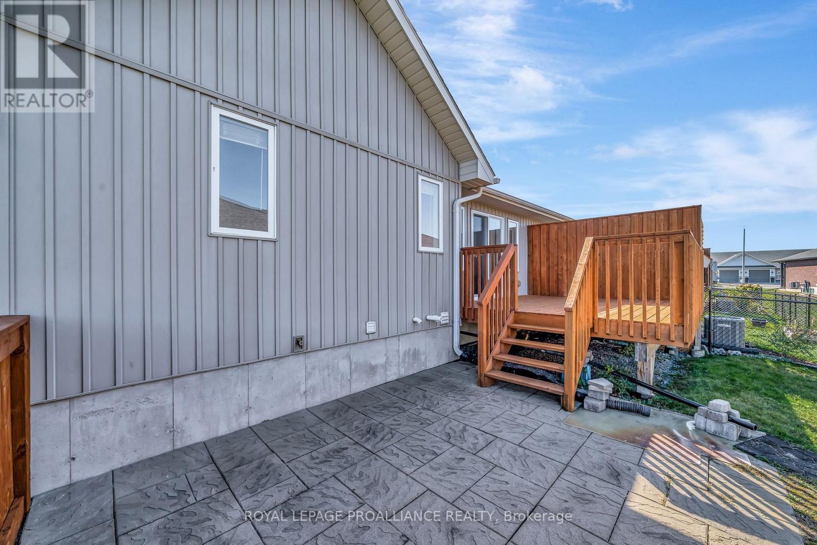 23 Chinook Street, Belleville, Ontario  K8P 0C6 - Photo 43 - X12444299