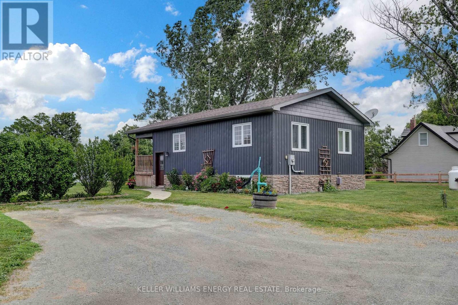 516 Allison Road, Prince Edward County, Ontario  K0K 1W0 - Photo 30 - X12444779