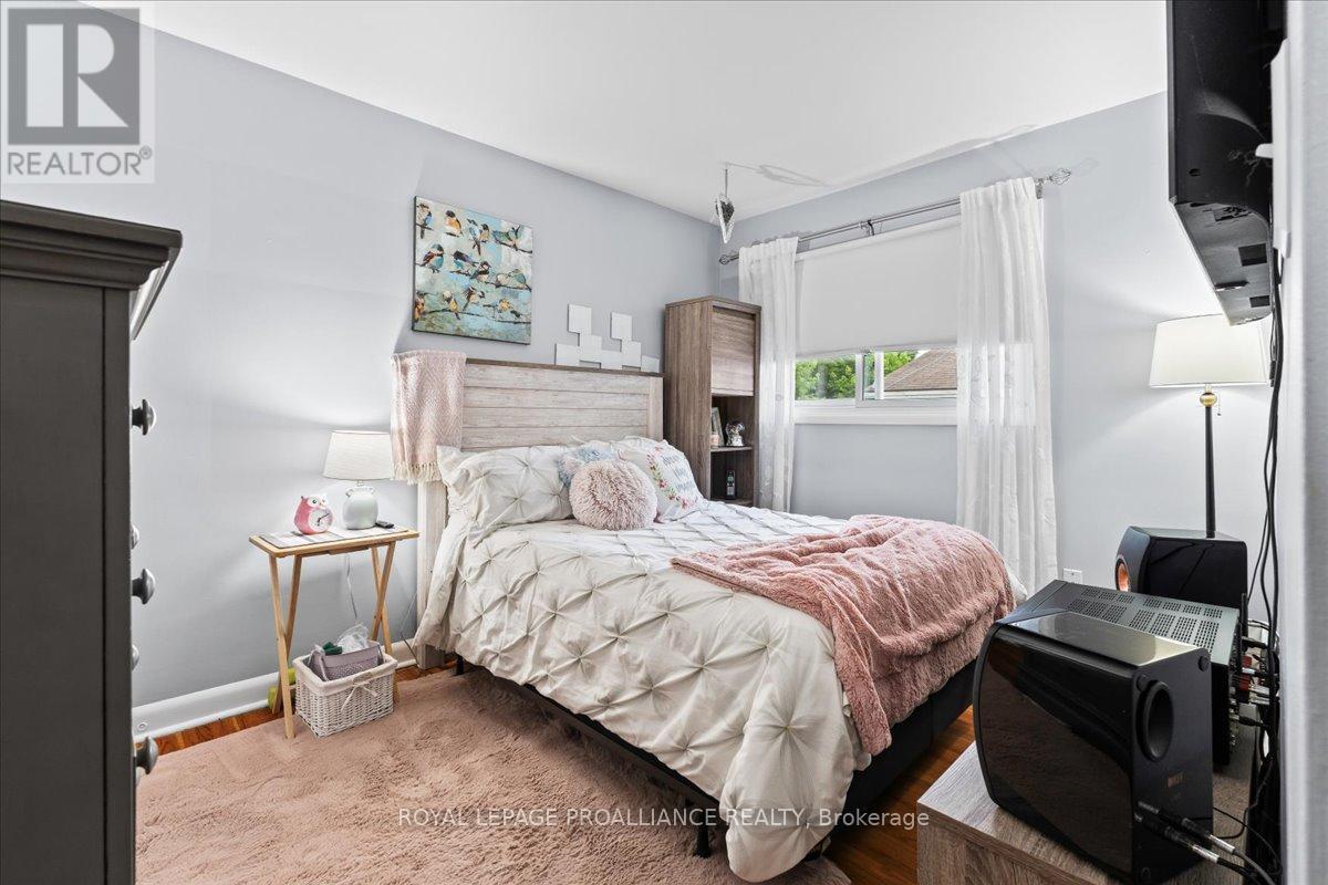 23 Alfred Drive, Belleville, Ontario  K8N 4M6 - Photo 13 - X12445691