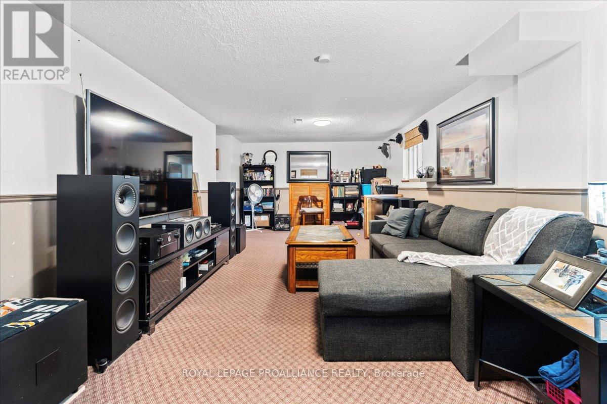 23 Alfred Drive, Belleville, Ontario  K8N 4M6 - Photo 19 - X12445691