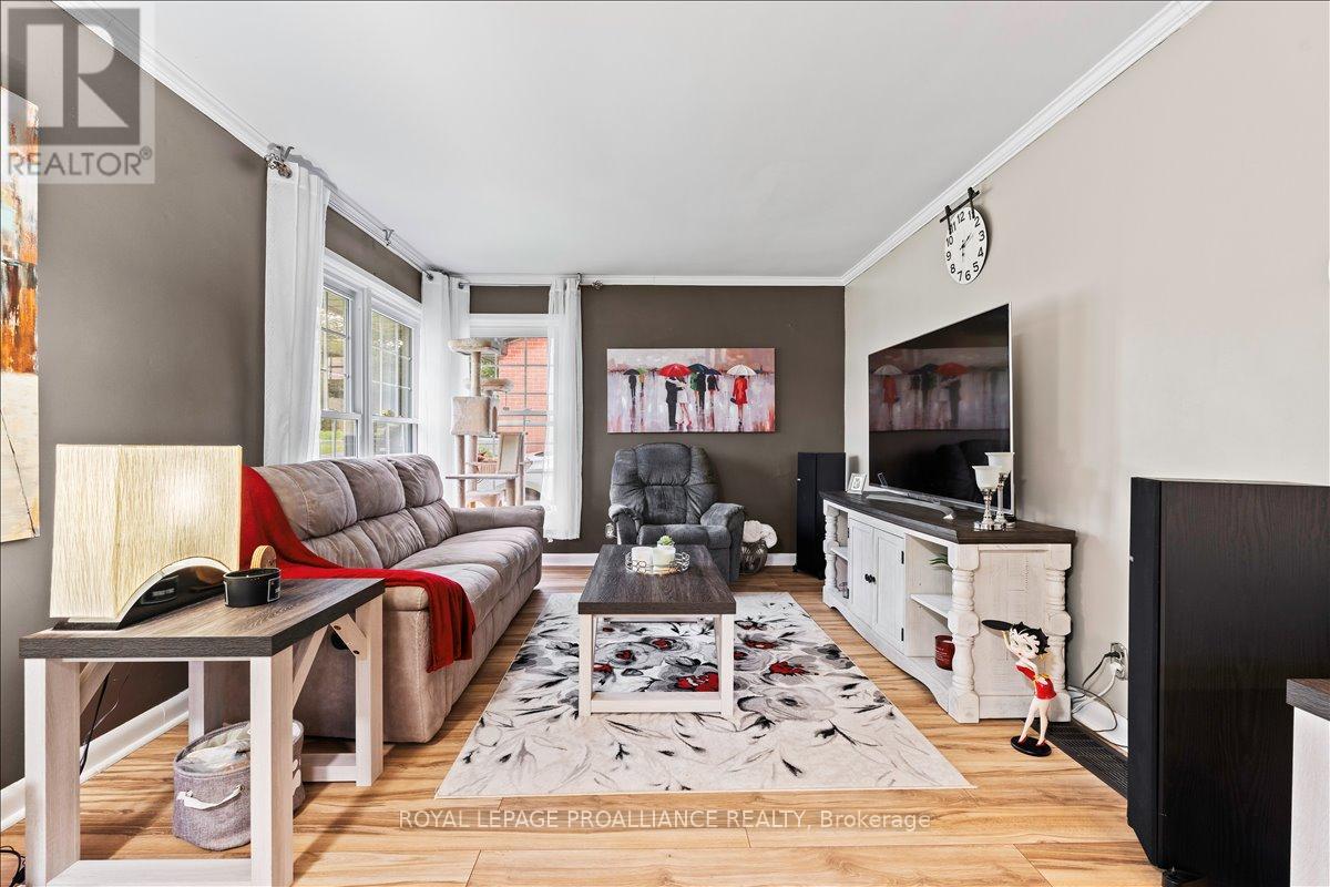 23 Alfred Drive, Belleville, Ontario  K8N 4M6 - Photo 6 - X12445691