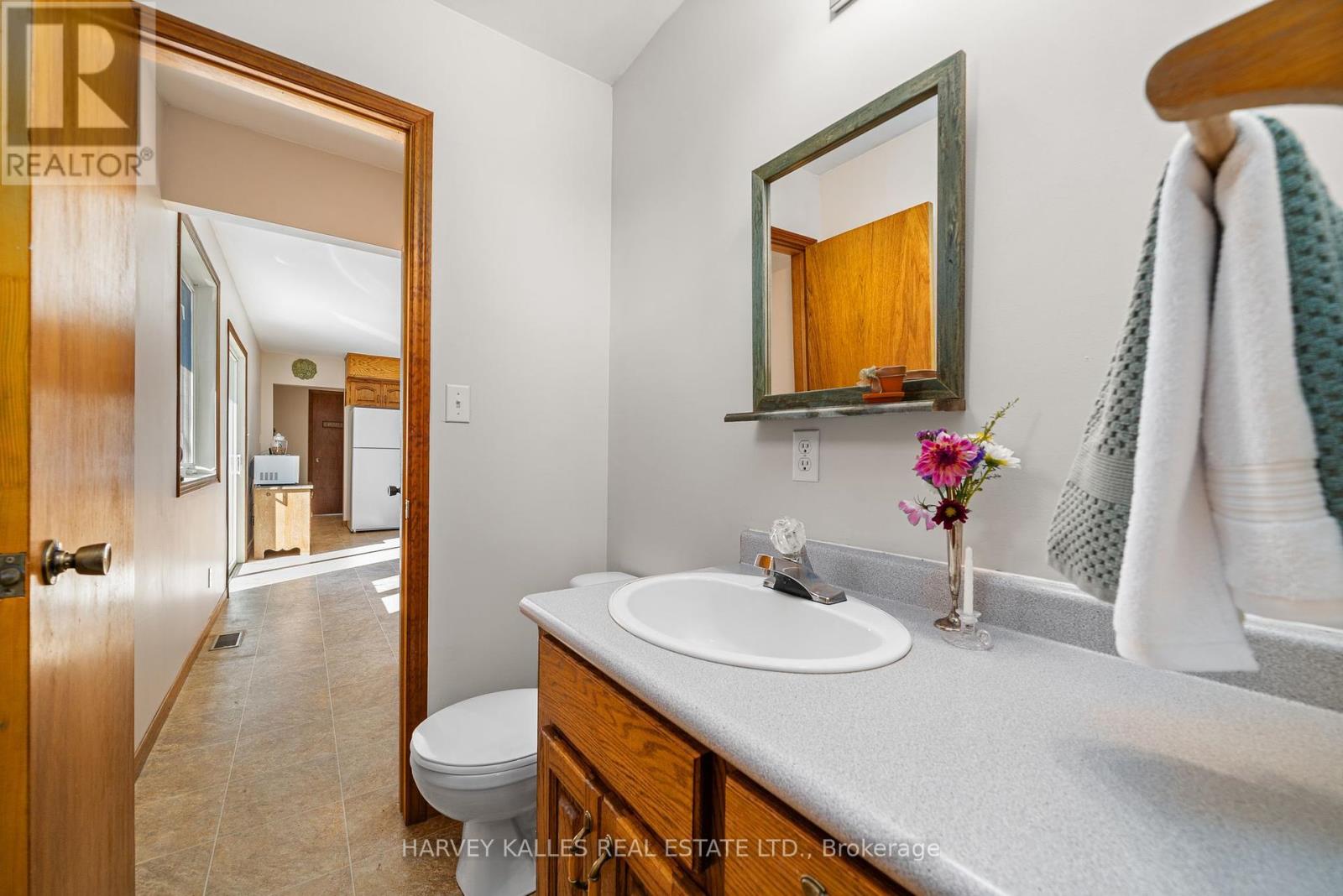 198 Welbanks Road, Prince Edward County, Ontario  K0K 1P0 - Photo 21 - X12446517