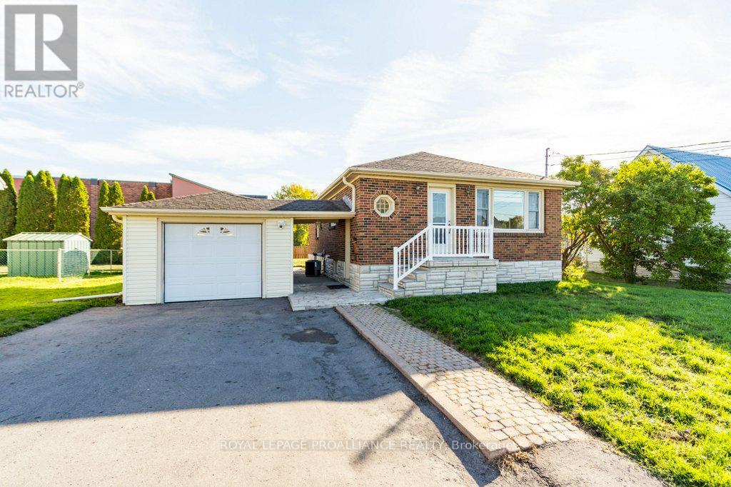 18 HOLMES ROAD, Belleville, Ontario
