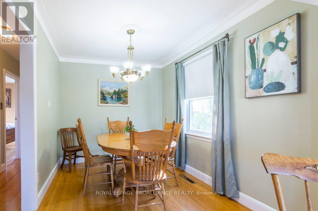 18 Holmes Road, Belleville, Ontario  K8P 4G6 - Photo 10 - X12446837