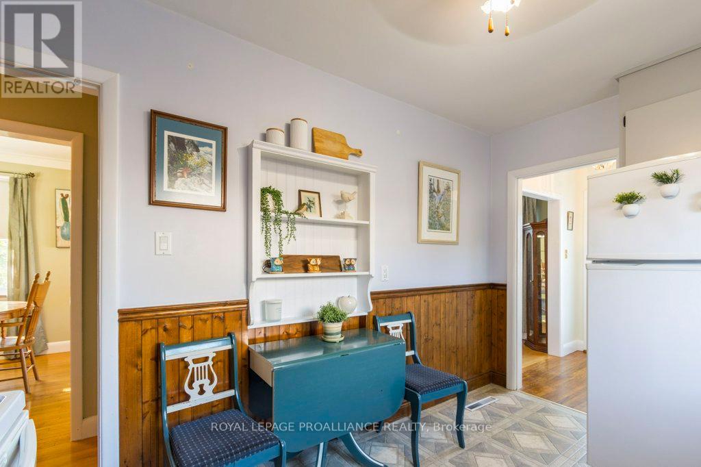 18 Holmes Road, Belleville, Ontario  K8P 4G6 - Photo 14 - X12446837