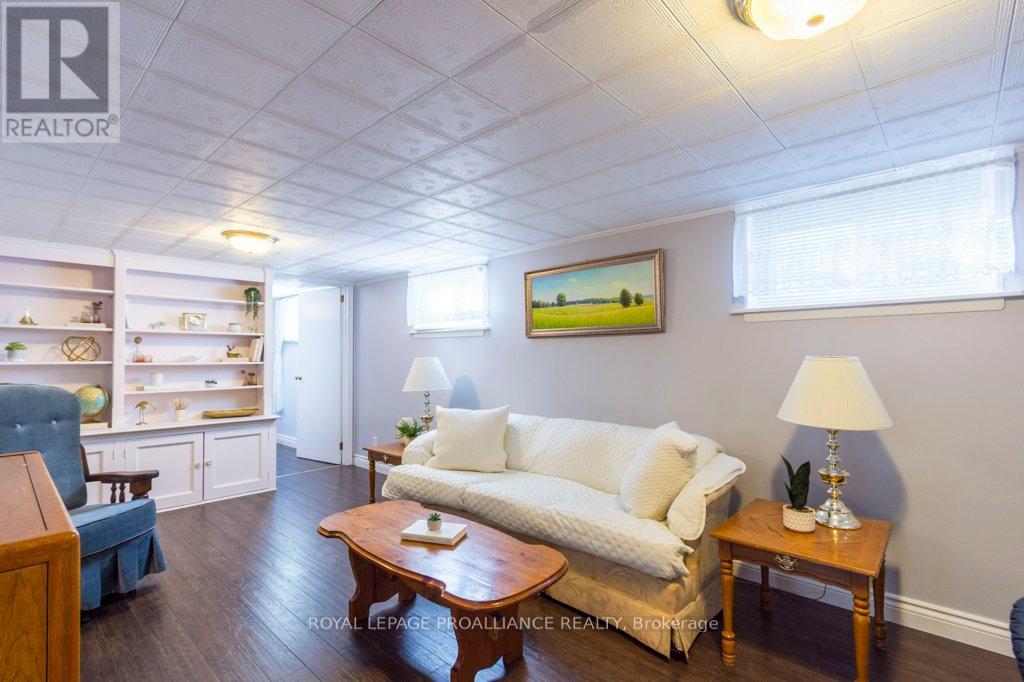 18 Holmes Road, Belleville, Ontario  K8P 4G6 - Photo 20 - X12446837