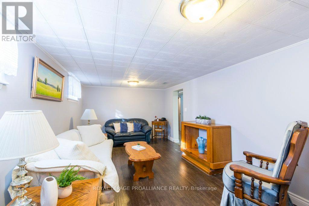 18 Holmes Road, Belleville, Ontario  K8P 4G6 - Photo 22 - X12446837