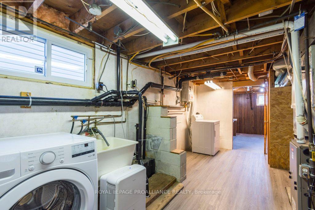 18 Holmes Road, Belleville, Ontario  K8P 4G6 - Photo 24 - X12446837