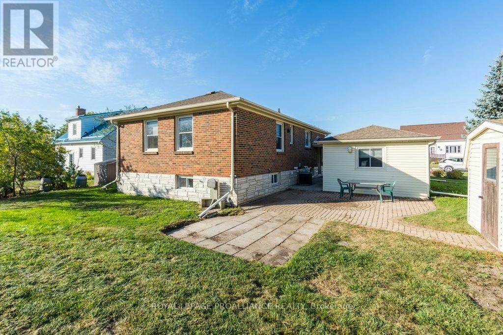 18 Holmes Road, Belleville, Ontario  K8P 4G6 - Photo 29 - X12446837