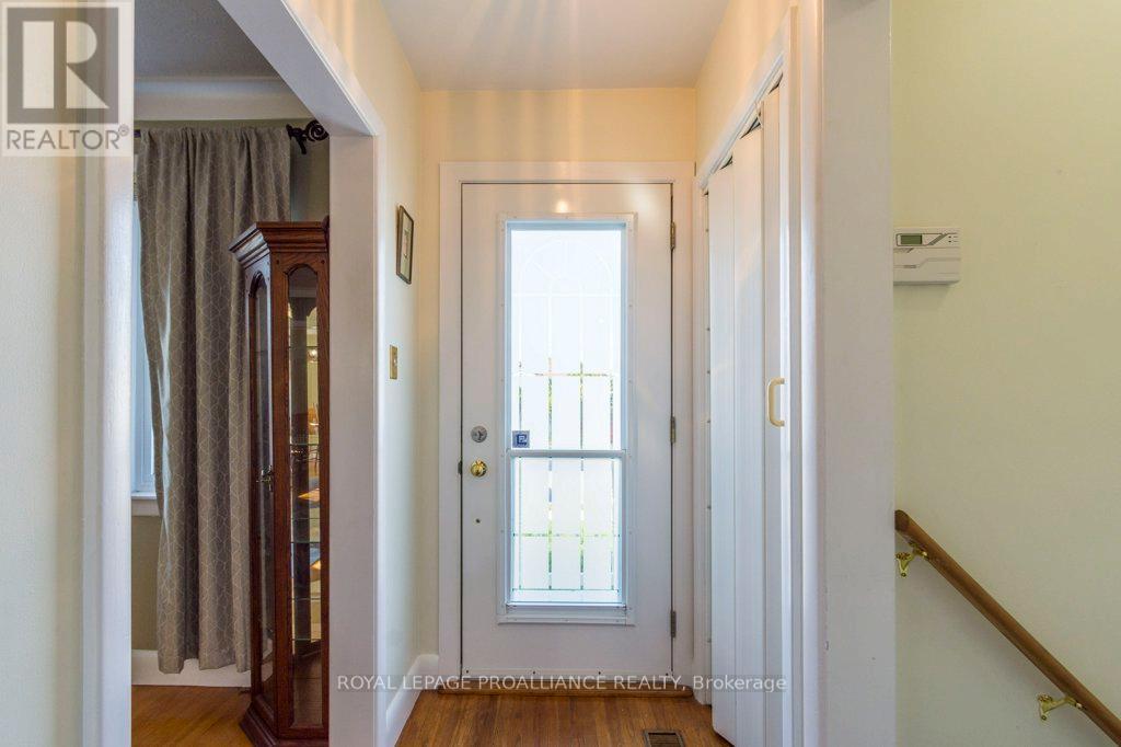 18 Holmes Road, Belleville, Ontario  K8P 4G6 - Photo 6 - X12446837