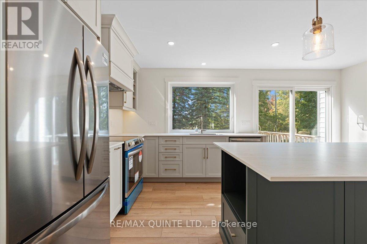 1501 County Road 12 Road, Prince Edward County, Ontario  K0K 2T0 - Photo 11 - X12447336