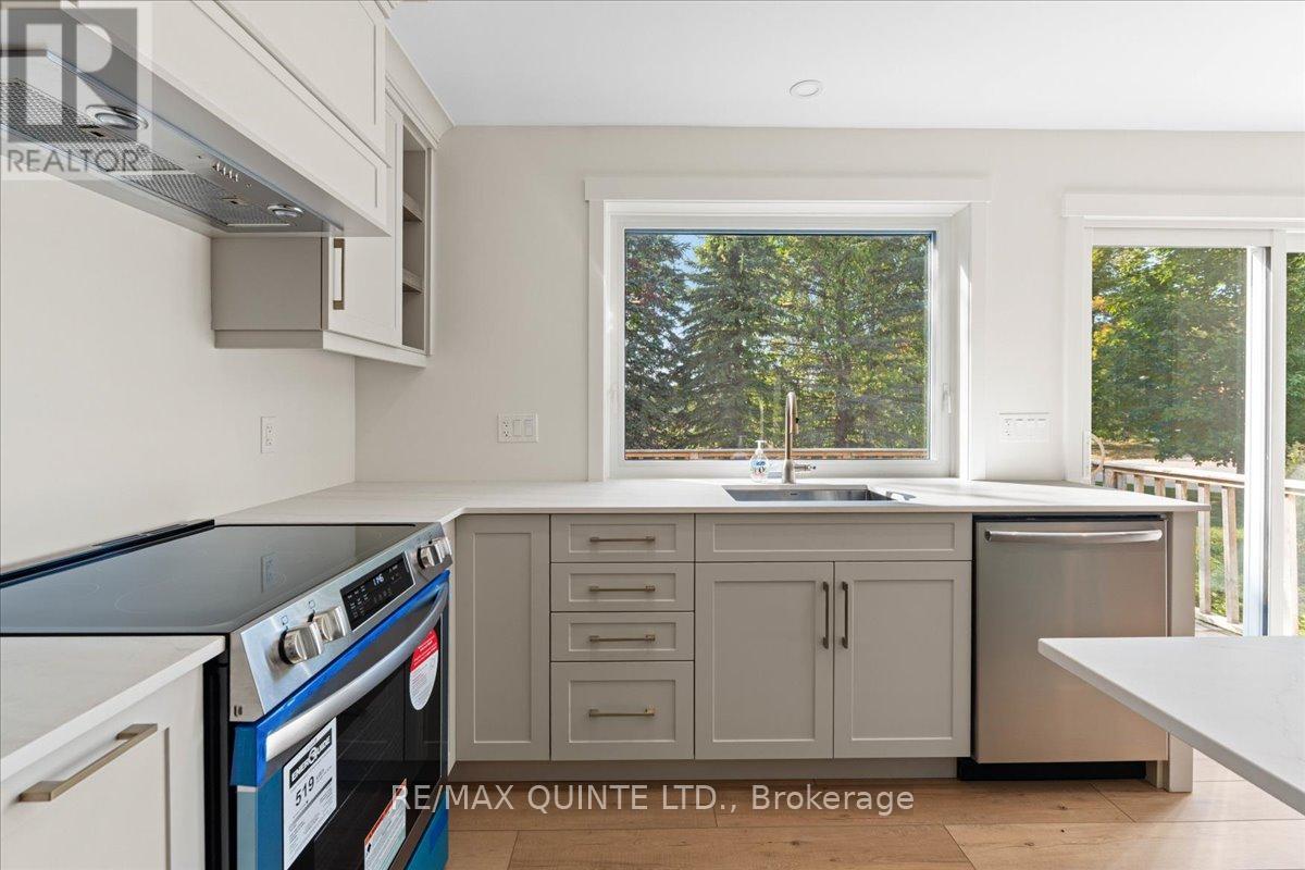 1501 County Road 12 Road, Prince Edward County, Ontario  K0K 2T0 - Photo 12 - X12447336