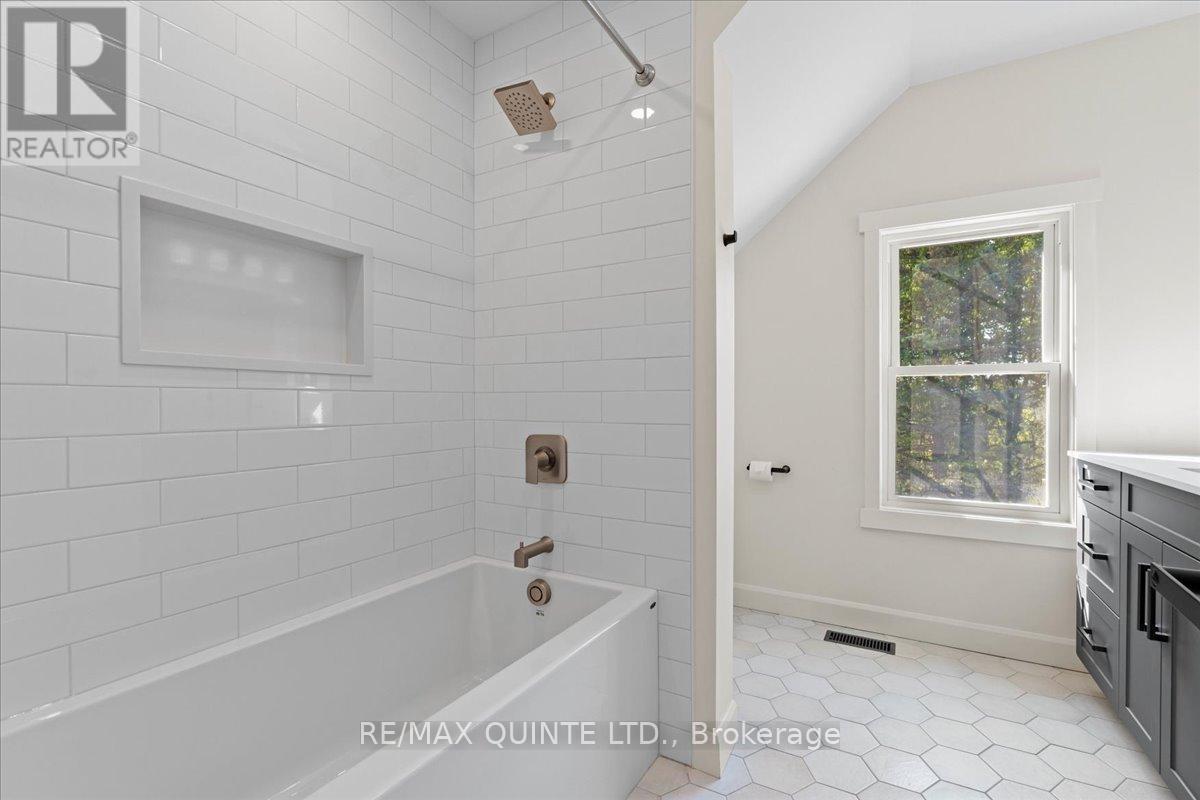 1501 County Road 12 Road, Prince Edward County, Ontario  K0K 2T0 - Photo 35 - X12447336