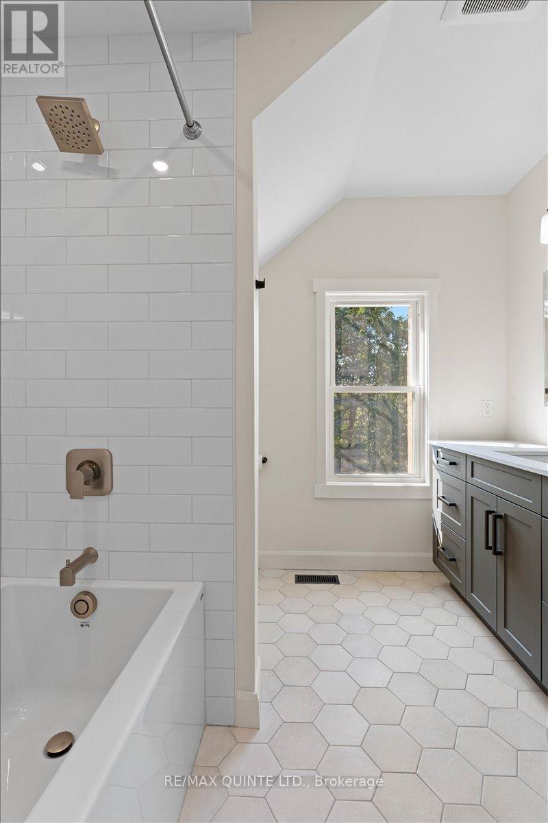 1501 County Road 12 Road, Prince Edward County, Ontario  K0K 2T0 - Photo 36 - X12447336