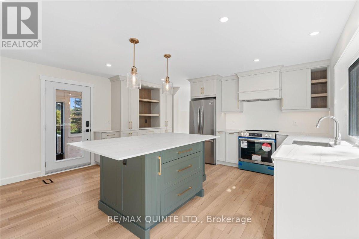 1501 County Road 12 Road, Prince Edward County, Ontario  K0K 2T0 - Photo 9 - X12447336